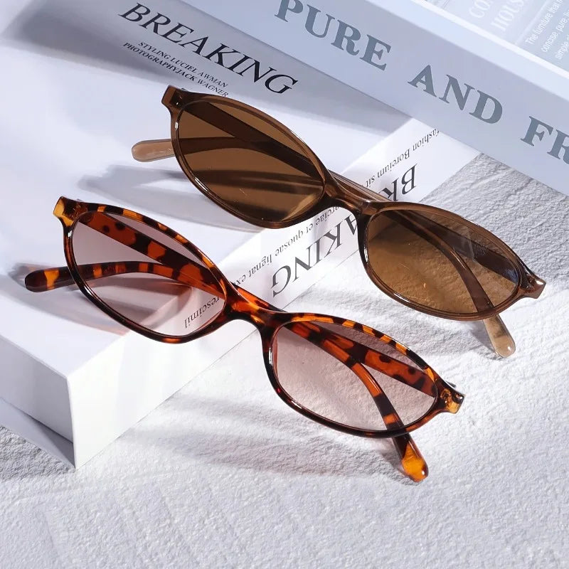 Stylish Unisex Oval Fashion Glasses - Small Frame Fashionable and